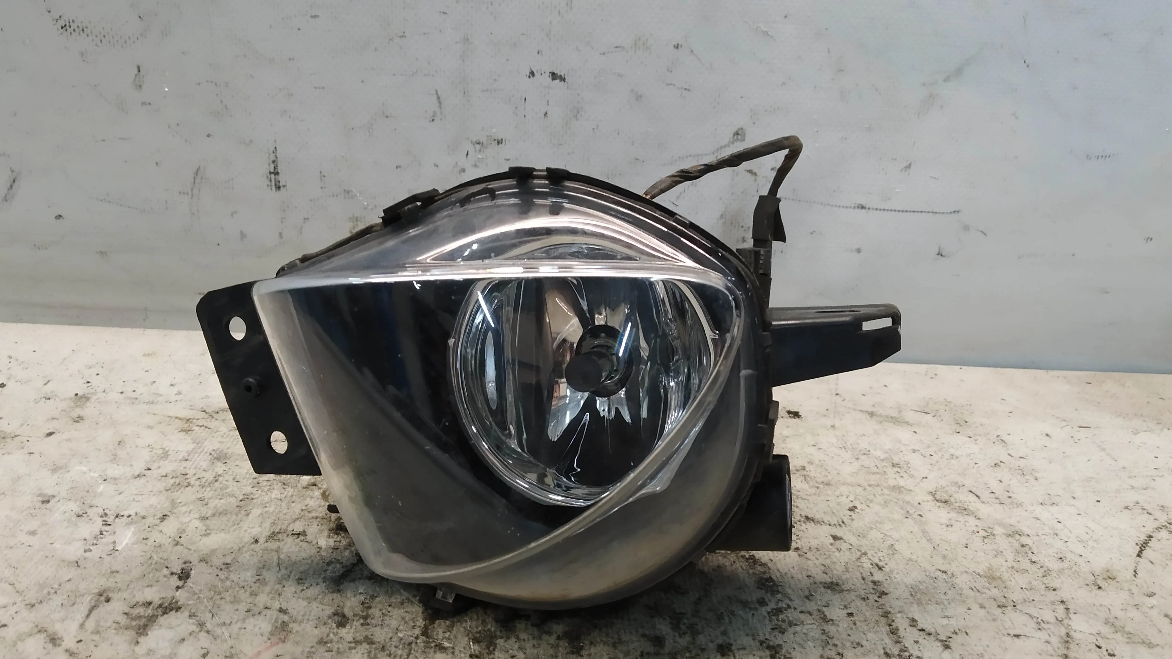 ТУМАНКА BMW 3-SERIES E90 E91 6948374 ПРАВАЯ 1 МОДЕЛЬ 63176948374 FA381Z
