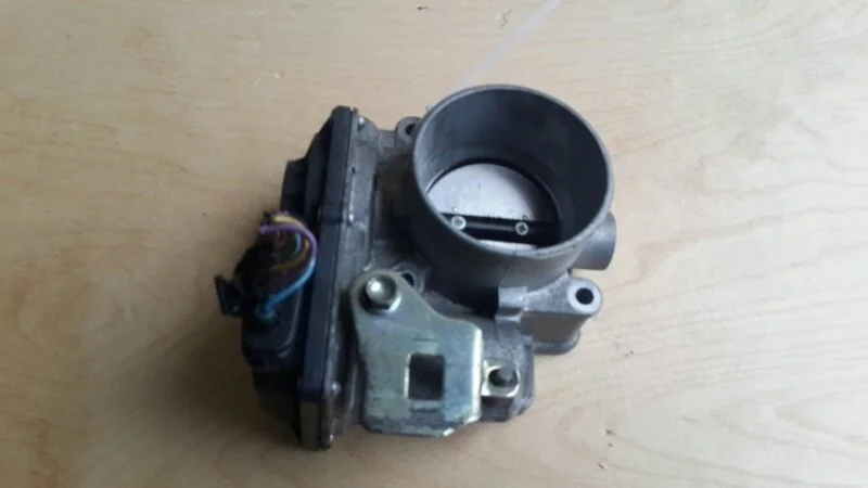 Дроссельная заслонка Mazda Cx-5 2012-2017 PE0113640B PE-VPS