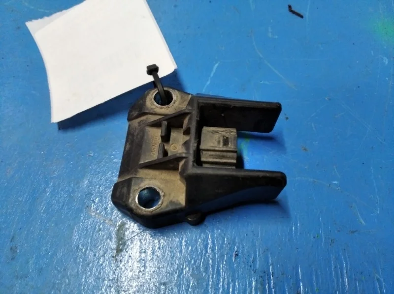 Датчик удара Lexus Gx 2 460 2009-2015 8917330160