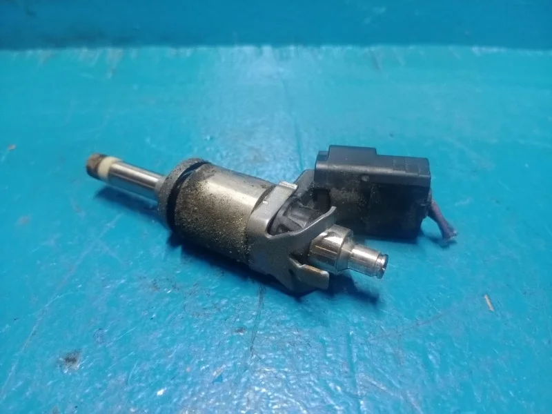Форсунка топливная Mazda 3 2012-2017 PE0113250B PE-VPS