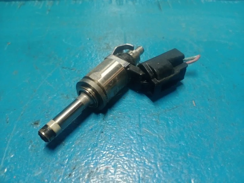 Форсунка топливная Mazda 3 2012-2017 PE0113250B PE-VPS