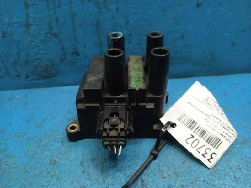 Катушка зажигания Mazda Tribute 2002-2005 L81318100 L8