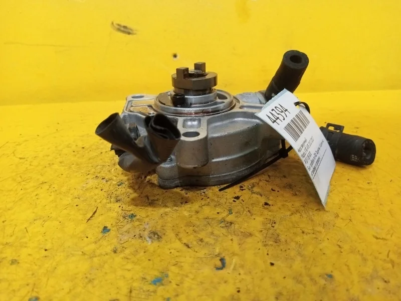 Насос вакуумный Mazda 3 2012-2017 PE0718G00 PE-VPS
