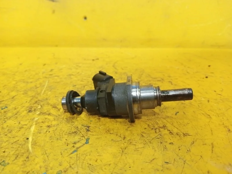 Форсунка топливная Mazda Cx-7 2006-2012 L3K913250A L3-VDT