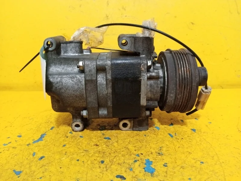 Муфта компрессора кондиционера Mazda 3 2003-2006 GJ6A61L20 LF-DE