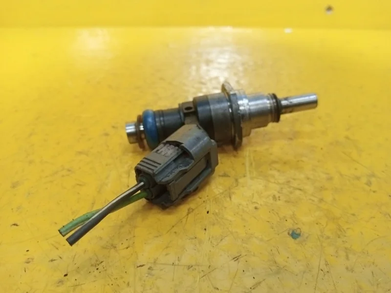 Форсунка топливная Mazda Cx-7 2006-2012 L3K913250A L3-VDT