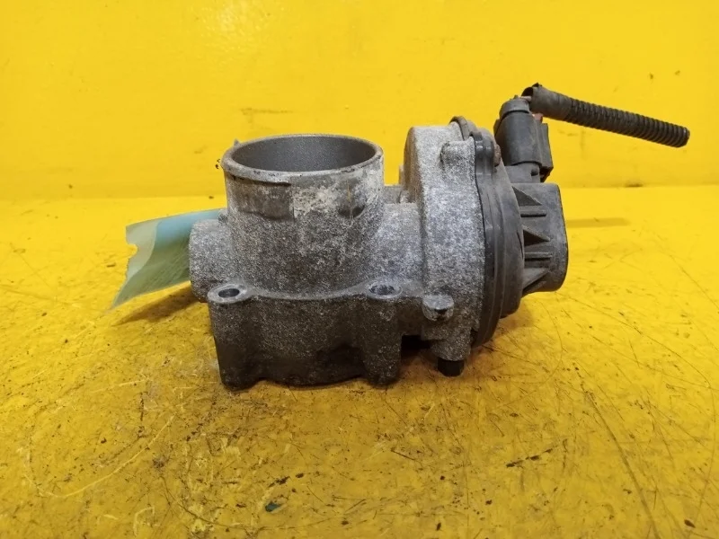 Дроссельная заслонка Ford Focus 2 2005-2011 1505642 HXDA