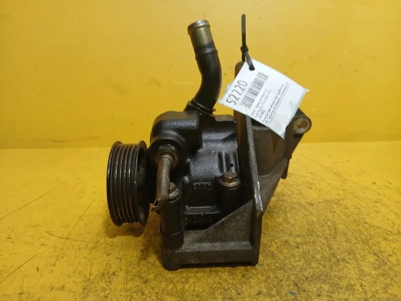 Насос гидроусилителя ГУР Ford Fusion 2002-2012 1495668 FYJA