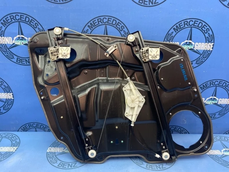 Стеклоподъемник Mercedes-Benz R-Class 2517200679 W251, передний правый