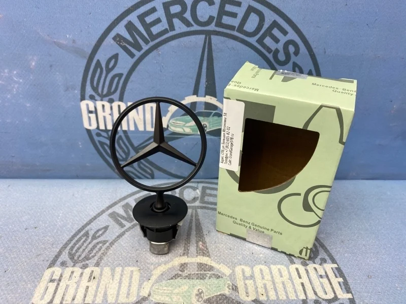 Эмблема Mercedes-Benz 2218800086, передняя