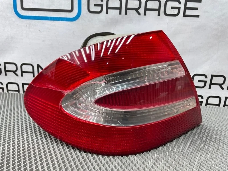 Фонарь Mercedes-Benz Clk-Class 2098200164 W209, левый