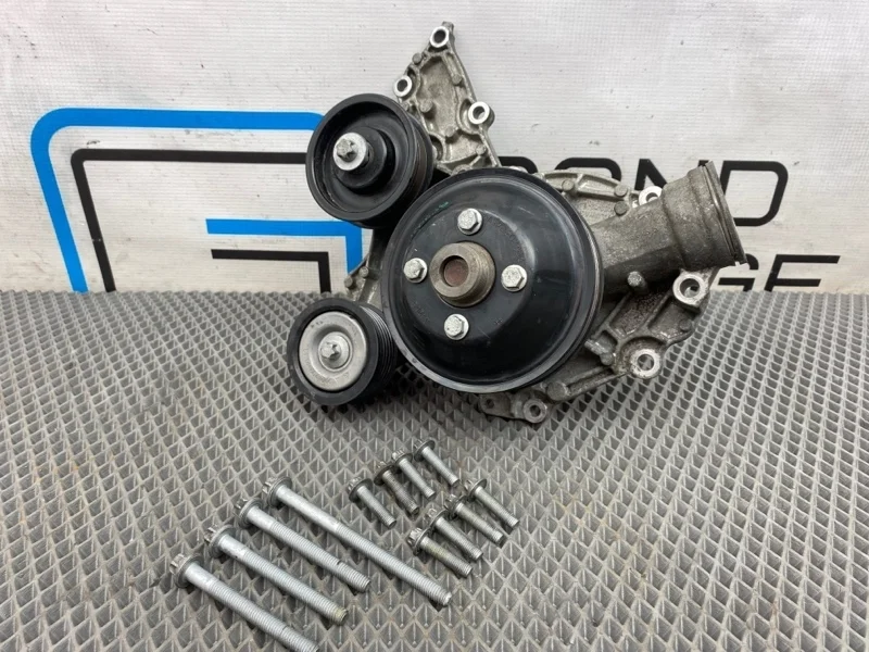 Насос водяной (помпа) Mercedes-Benz V-Class 2722010801 W639 272.978 3.5