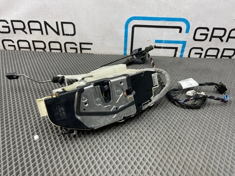 Замок двери Mercedes-Benz S-Class 2217300335 W221, задний левый