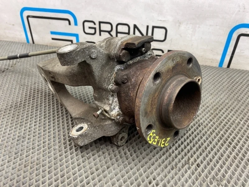 Кулак Bmw X5 33321095240 E53, задний правый