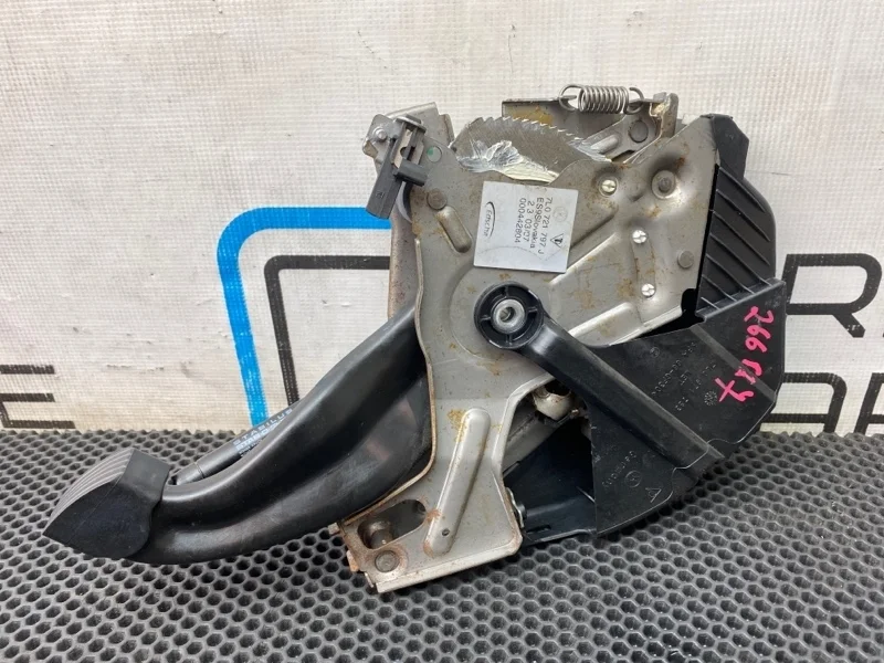 Педальный узел Audi Q7 7L0721797J 4LB BAR 4.2