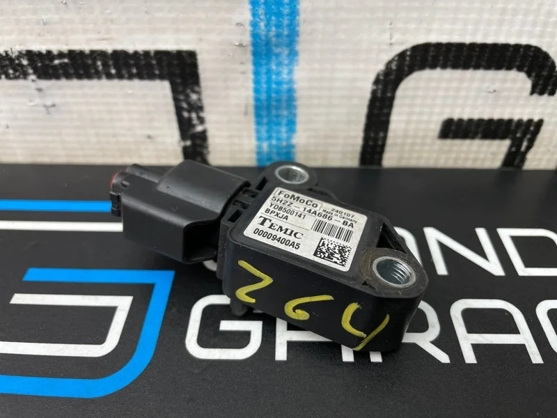 Датчик удара Land Rover Range Rover Sport YDB500141 L320 276DT 2.7