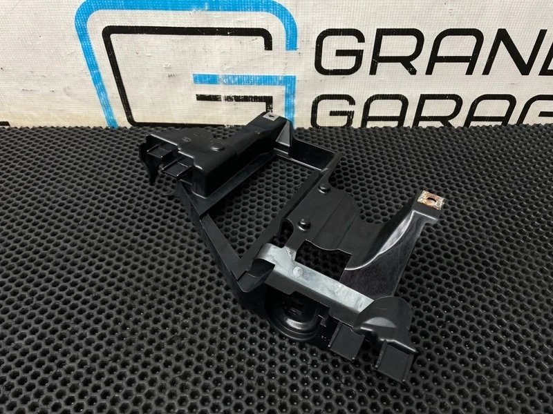 Кронштейн фары Bmw X5 224568 E53, правый