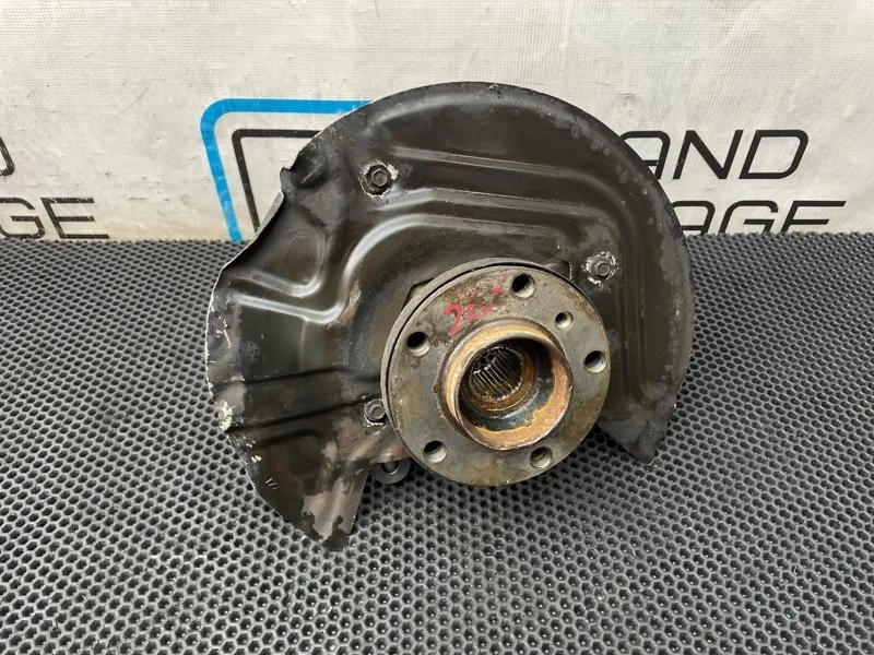 Кулак Bmw X3 3412023 E83 M54B25 2.5, передний левый