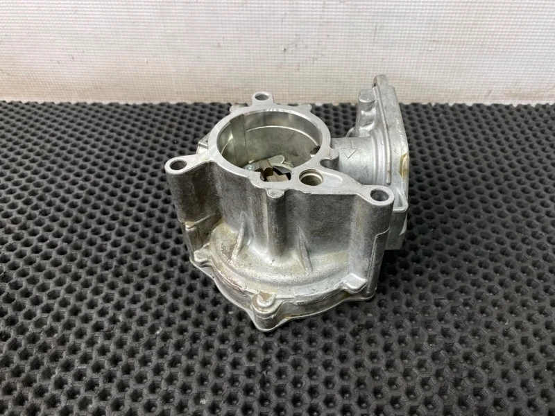 Насос вакуумный Audi Q5 2010 06J145100C 8RB CDNC 2.0