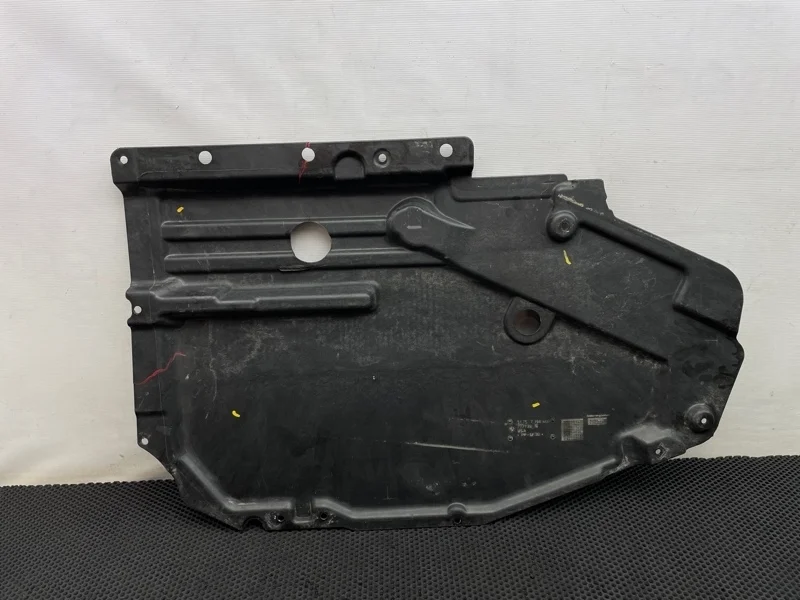 Защита днища Bmw X5 2007 51757158406 E70 N52B30AF 3.0, правая