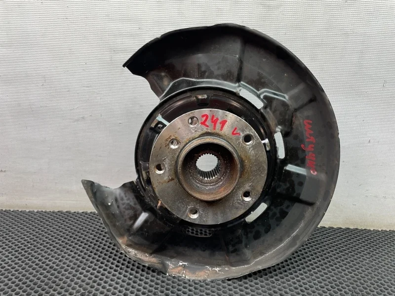 Кулак Bmw X1 2010 6788049 E84 N46B20B 2.0, задний левый
