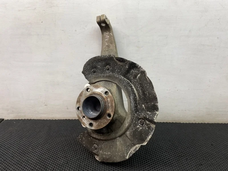 Кулак Bmw 5-Series 2011 31216775770 F10 N20B20A 2.0, передний правый