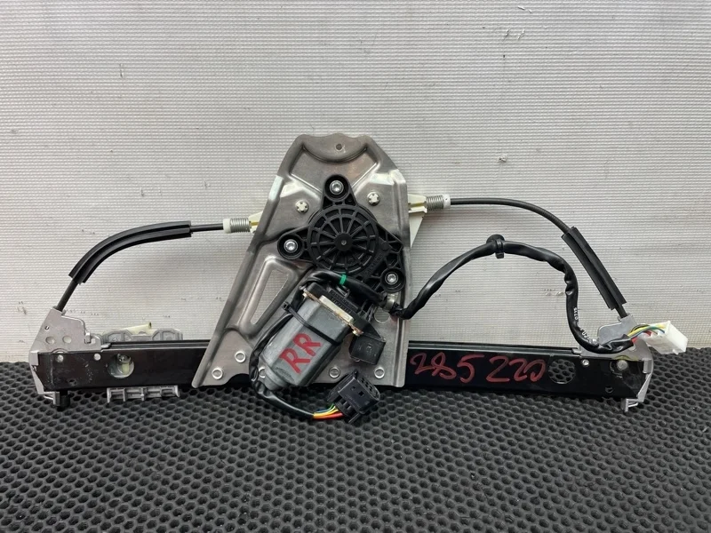 Стеклоподъемник Mercedes-Benz S-Class 2001 2207300446 W220 112.944 3.2, задний правый