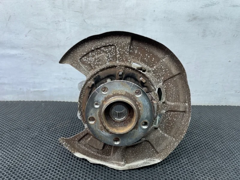 Кулак Bmw X5 2007 33326879102 E70 N52B30AF 3.0, задний правый