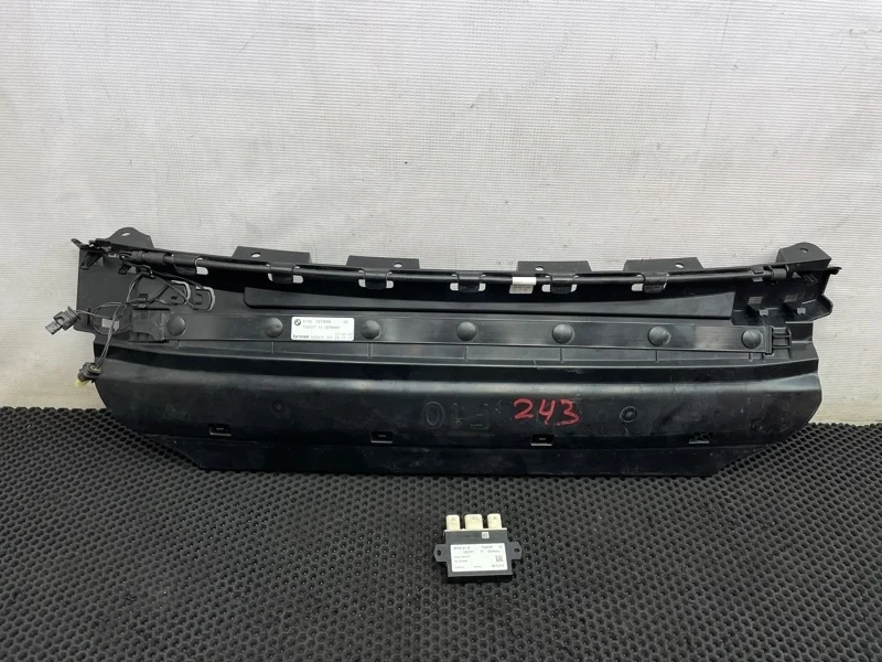 Кронштейн бампера Bmw 5-Series 2011 51127299970 F10 N20B20A 2.0, задний