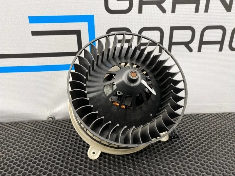 Моторчик печки Mercedes-Benz E-Class 2001 2108206742 W210 112.914 2.6