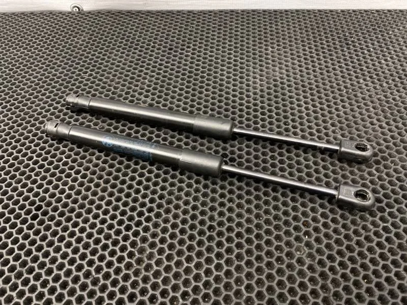 Амортизаторы капота Bmw X3 2012 51237210727 F25 N20B20A 2.0