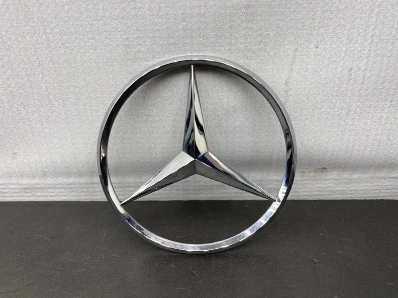 Эмблема Mercedes-Benz S-Class 2006 2217580058 W221 272.965 3.5