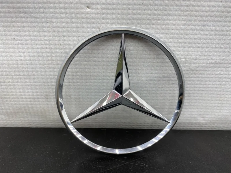 Эмблема Mercedes-Benz S-Class 2008 2217580058 W221 273.961 5.5