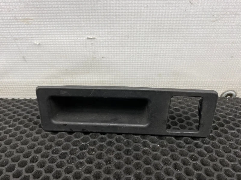 Ручка багажника Bmw 3-Series 2013 51247368753 F30 N20B20B 2.0