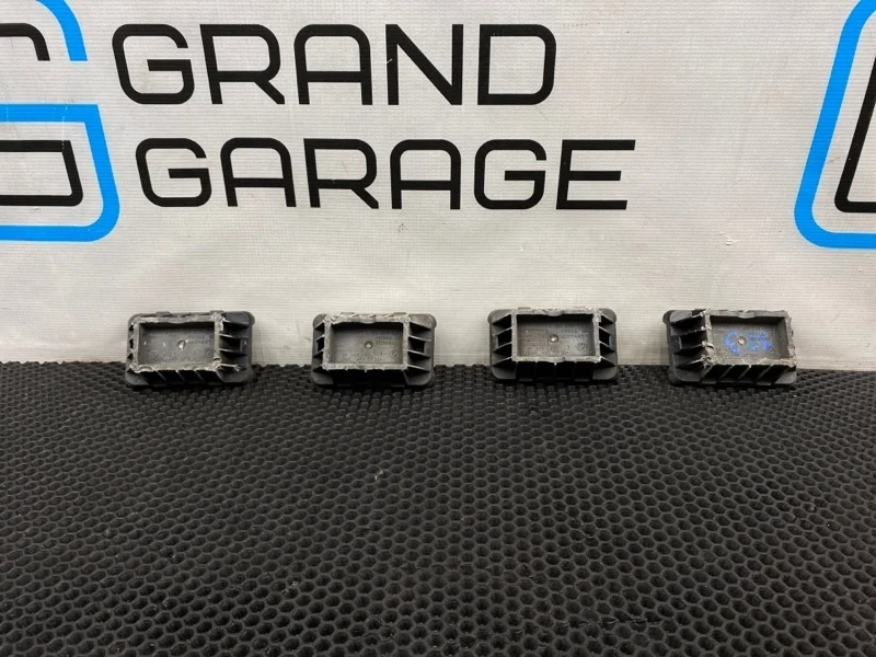 Опора домкрата Bmw X5 2009 51717189259 E70 N52B30AF 3.0