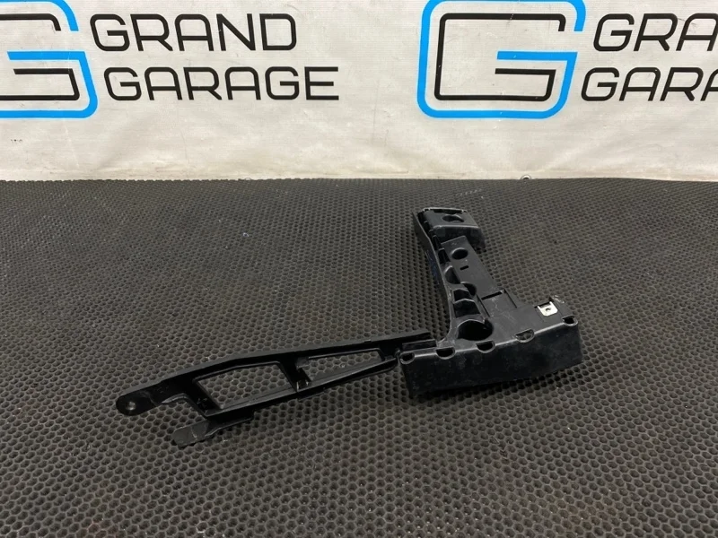 Кронштейн бампера Bmw X5 2009 51127185986 E70 N52B30AF 3.0, задний правый