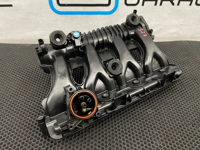 Коллектор впускной Mercedes-Benz E-Class 2011 2710903037 W212 271.860 1.8