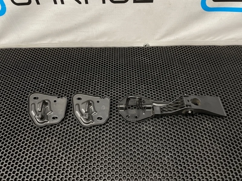 Замки капота Audi A6 2013 4G0823186 C7 CHVA 2.8