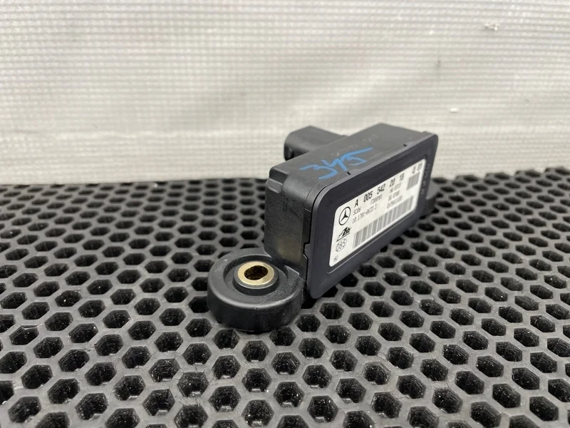 Датчик ускорения Mercedes-Benz R-Class 2008 0055422018 W251 272.967 3.5