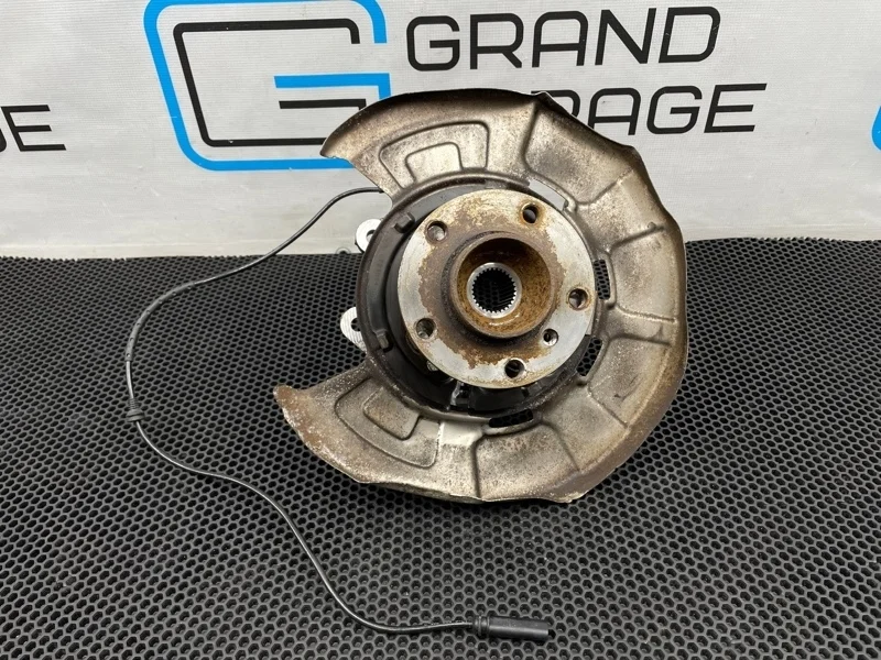 Кулак Bmw X5 2009 33326879102 E70 N52B30AF 3.0, задний правый