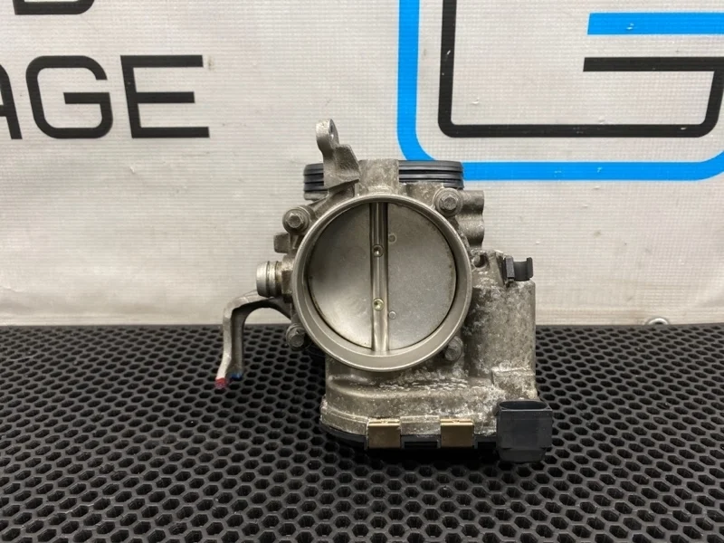 Заслонка дроссельная Mercedes-Benz Cl-Class 2001 1371410125 W215 137.970 5.8