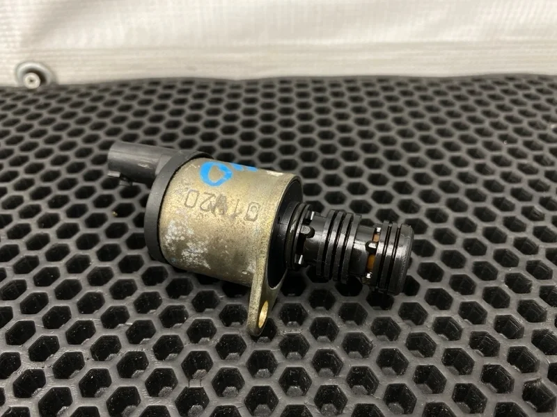 Клапан электромагнитный Mercedes-Benz Cl-Class 2001 1370510079 W215 137.970 5.8