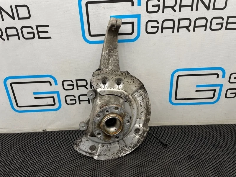 Кулак Bmw 5-Series 2015 31216775770 F10 N20B20B 2.0, передний правый