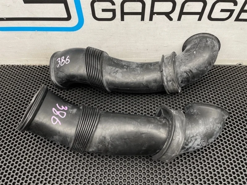 Патрубок воздушный Audi Q7 2009 7L6128752B 4LB BAR 4.2