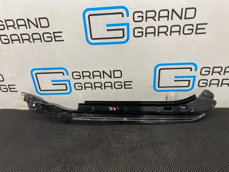 Кронштейн крыла Volkswagen Touareg 2007 7L6805920B 7L6 BHK 3.6, передний правый