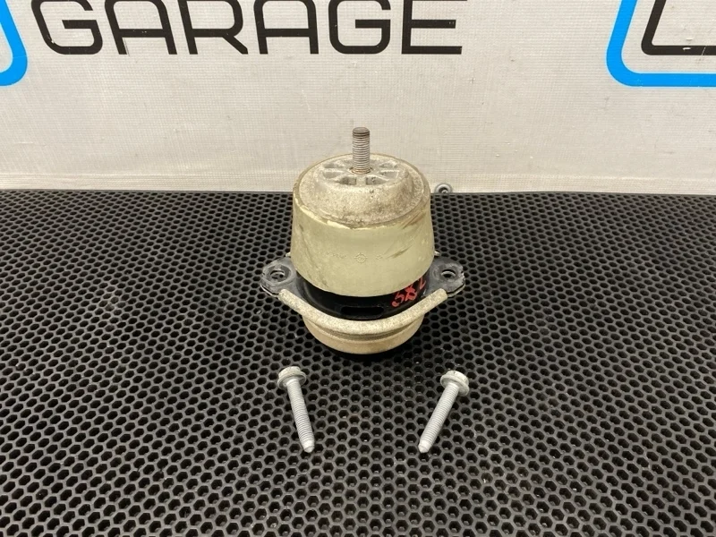 Подушка двигателя Volkswagen Touareg 2007 7L8199131A 7L6 BHK 3.6