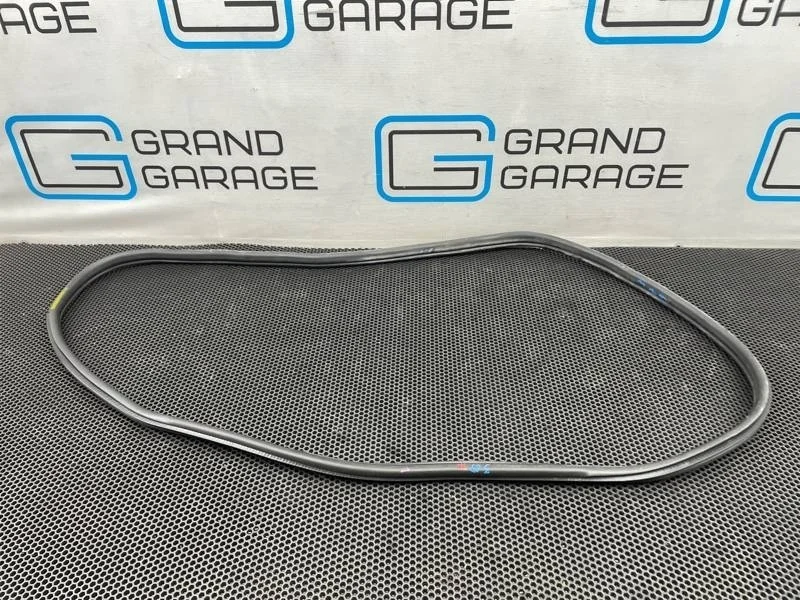 Уплотнитель двери Bmw 3-Series 2012 51727303967 F30 N20B20A 2.0, задний