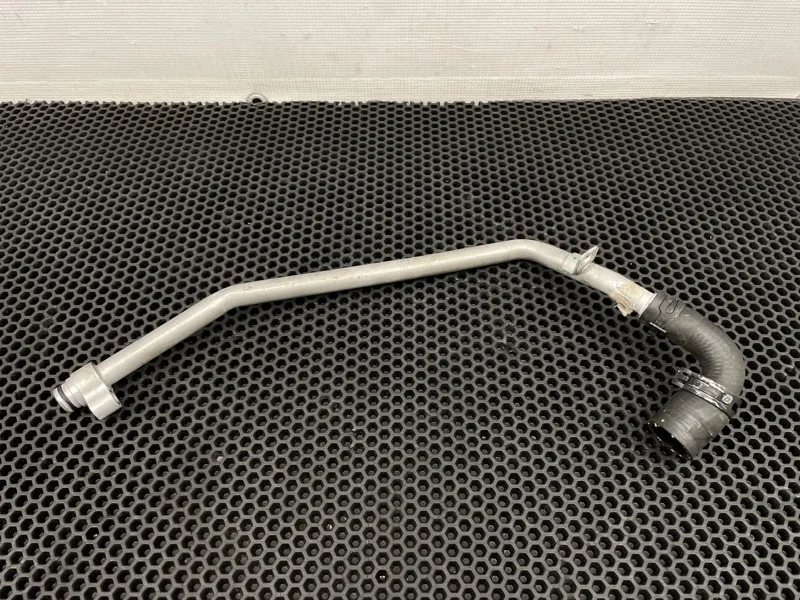 Патрубок охлаждения Mercedes-Benz C-Class 2004 A2712030602 W203 271.946 1.8