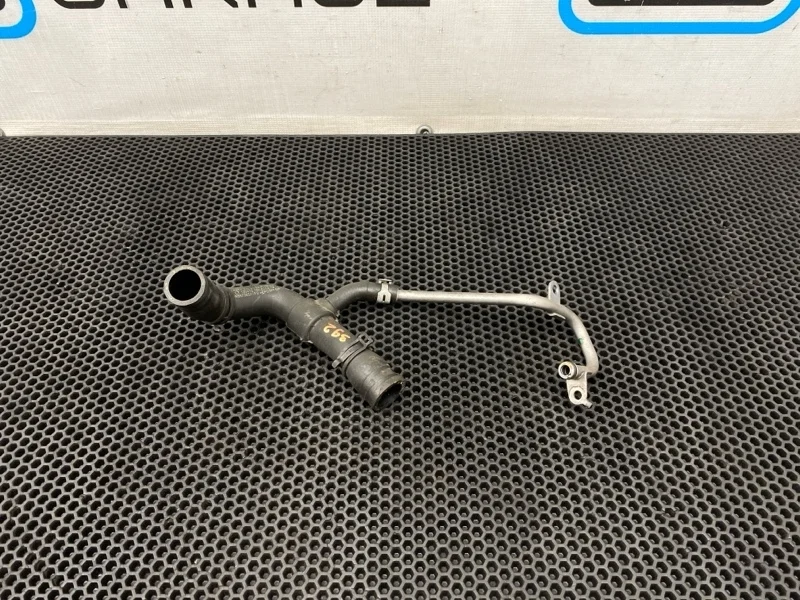 Патрубок охлаждения Mercedes-Benz C-Class 2012 A2712002552 W204 271.820 1.8