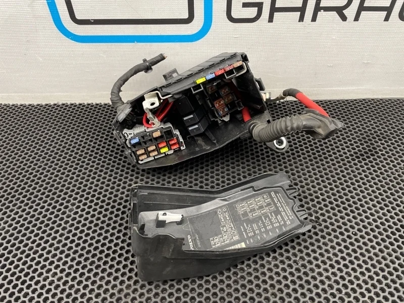 Блок предохранителей Volvo S60 2011 31337340 Y20 B4164T 1.6